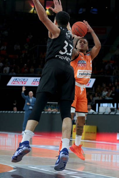 里尔转会背 里尔转会背